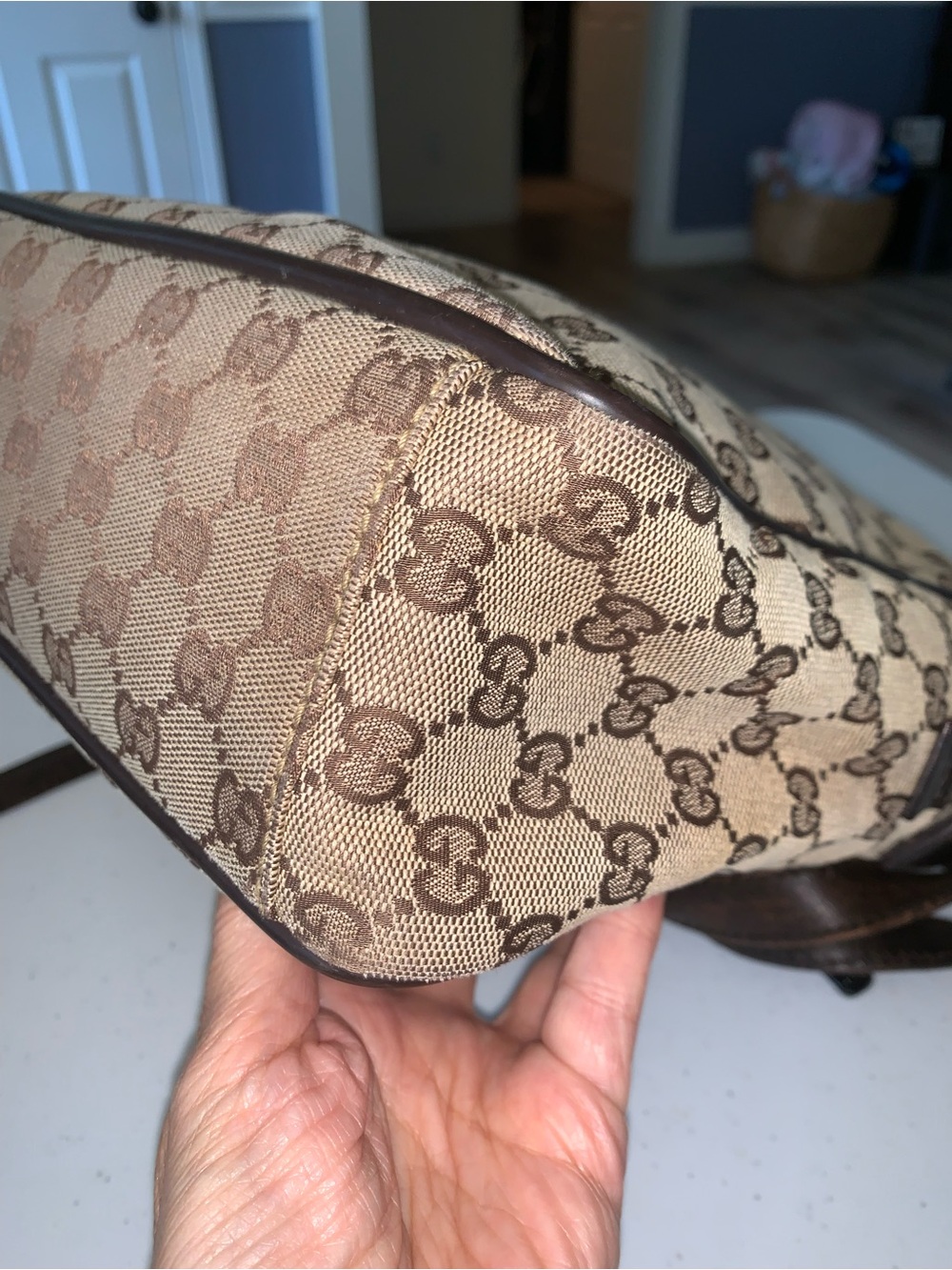 Gucci Beige & Brown GG
Canvas Messenger Bag needs new strap - Picture 8 of 17